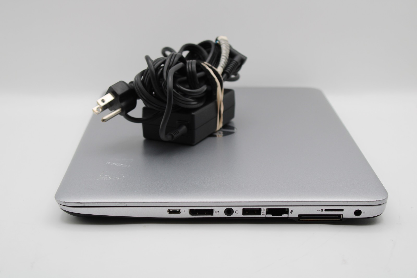 HP EliteBook 840 G3 i5-6300U @ 2.4 GHz 32GB RAM 256GB SSD No OS