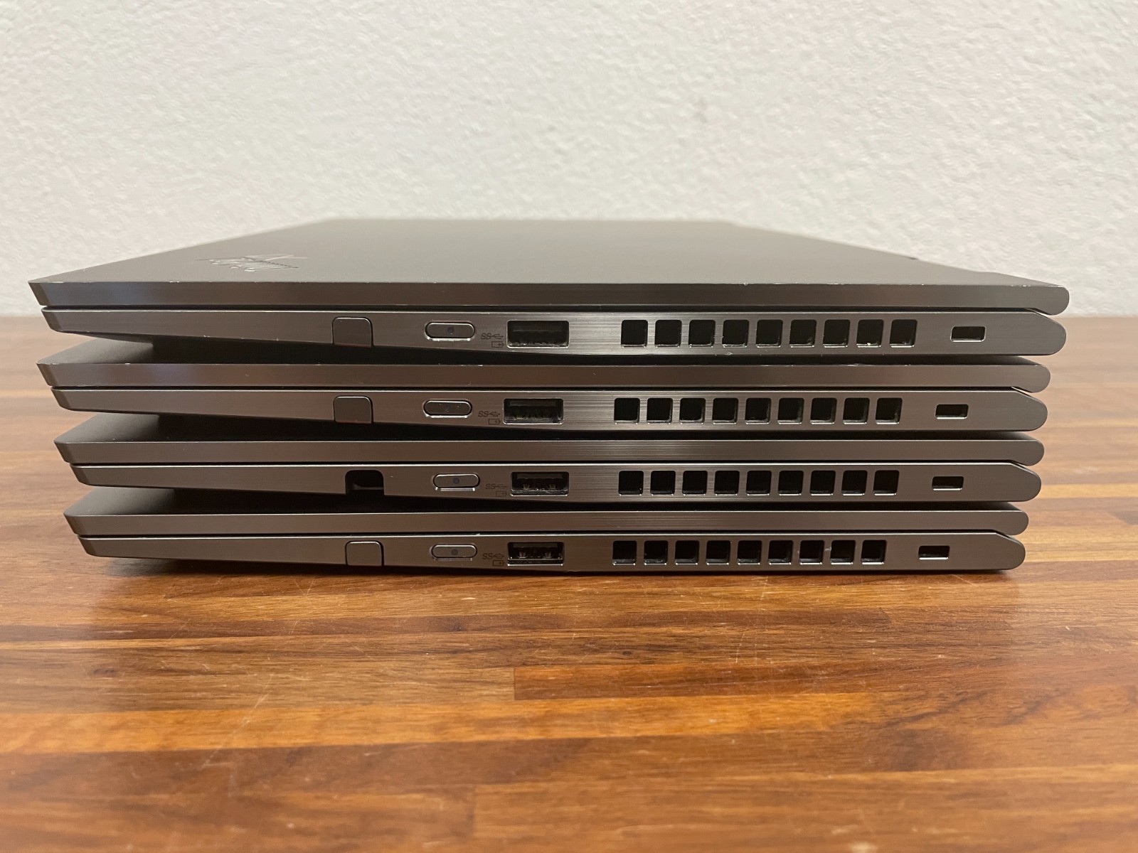 Lot of 4 Lenovo ThinkPad X1 Yoga 14″ i7-10510U 16GB RAM NO SSD READ!