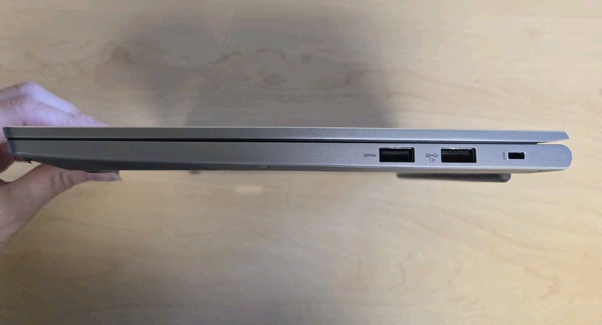 Lenovo ThinkBook 13s G2 ARE 13.3″ AMD RYZEN 7 16GB RAM 512GB SSD WiFi NO OS