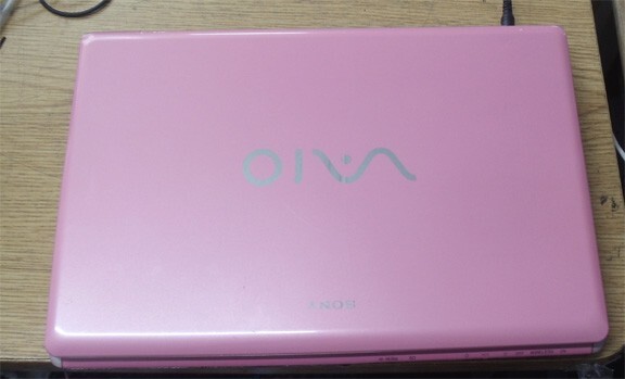 Sony pink VPCCW 21FX intel i3 2.1G 8gb ram 500 gb hard drive DVD/rw MS office