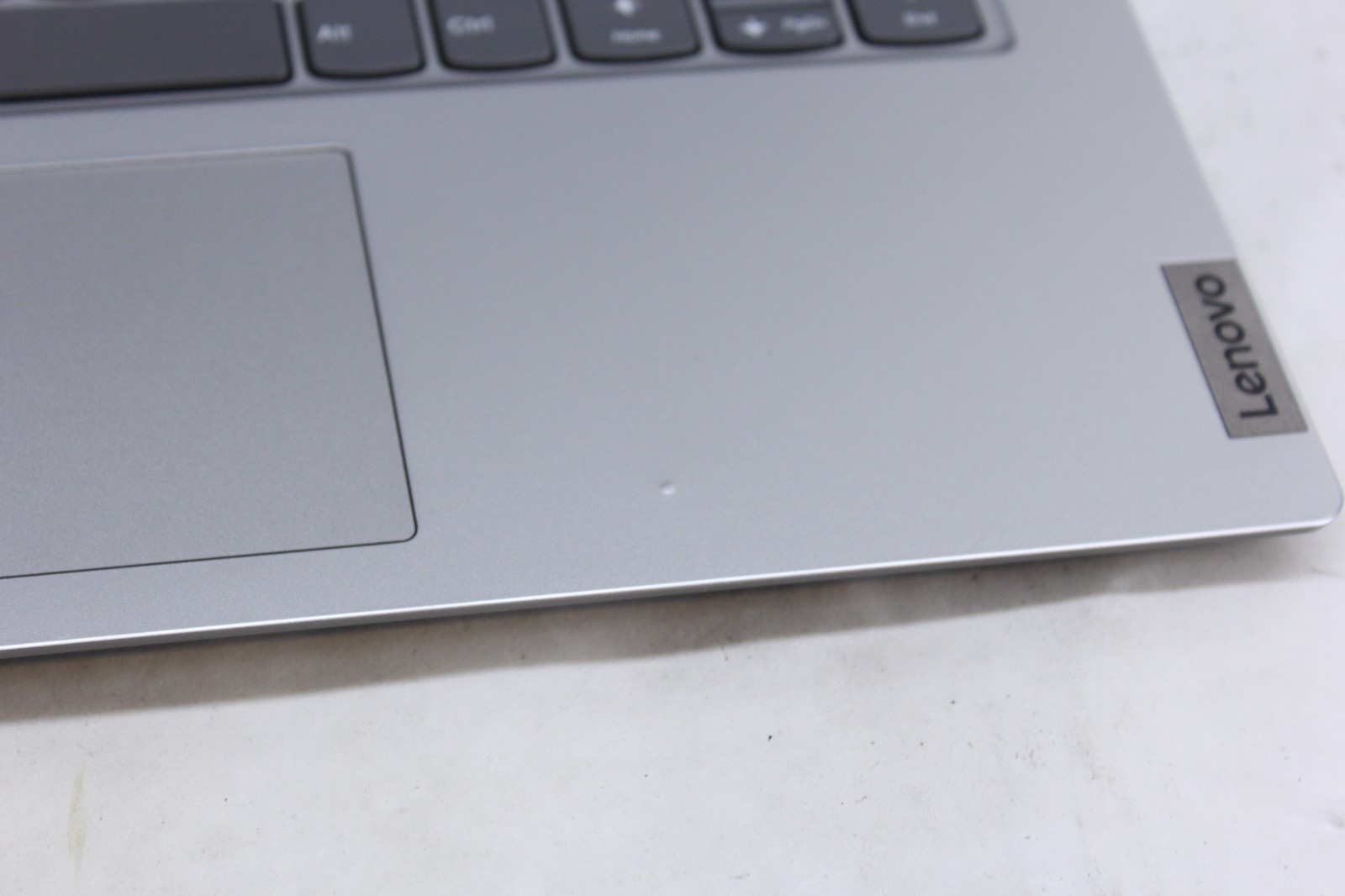Lenovo IdeaPad Slim 1-14A | AMD A6-9220, 4GB Ram, 64GB emmc, Linux Mint *Read