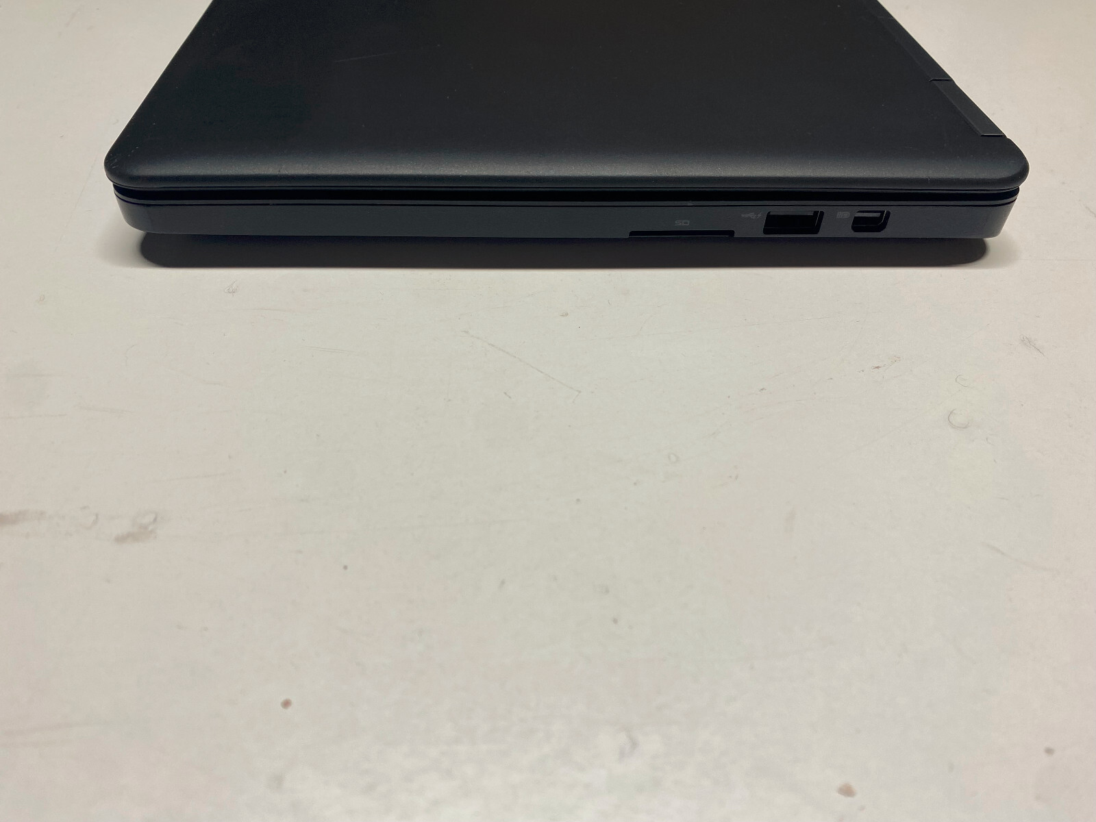 Dell Latitude E5250 12.5″ i5-5300U 4GB RAM 500GB HDD NEW BATTERY OC18-111
