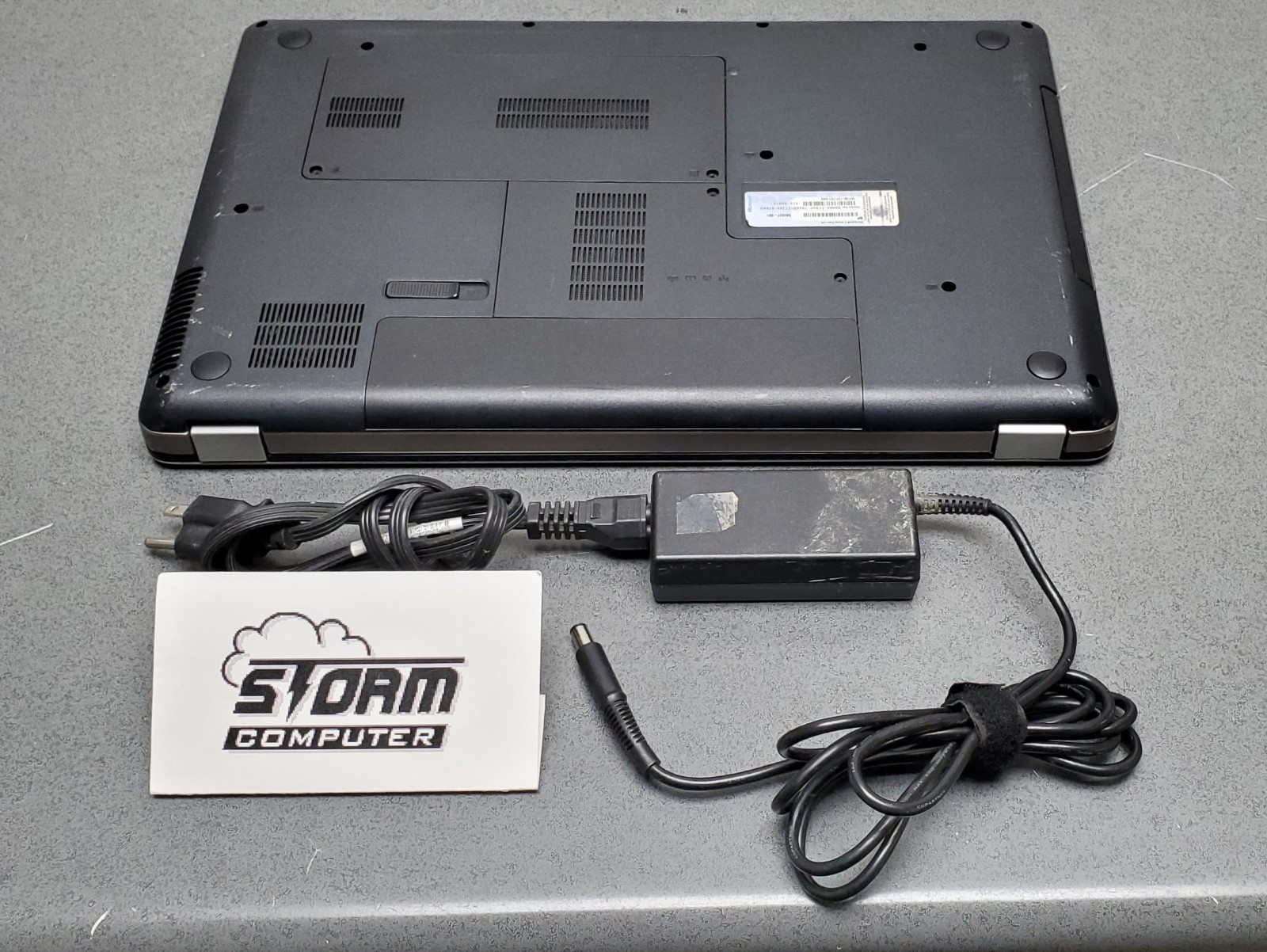 Vintage HP G72-B60US i3-M370 2.40 GHz 4GB 500GB 2.5″ HDD 17″ XG988UA