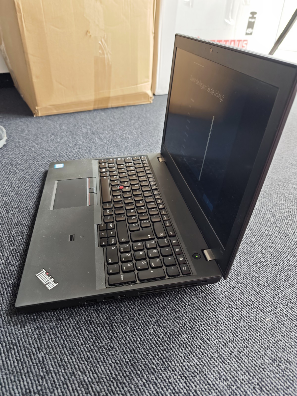 Lenovo ThinkPad T560 15.6 inch (500GB HDD, Intel Core i5 6th Gen., 2.40 GHz, 16 GB