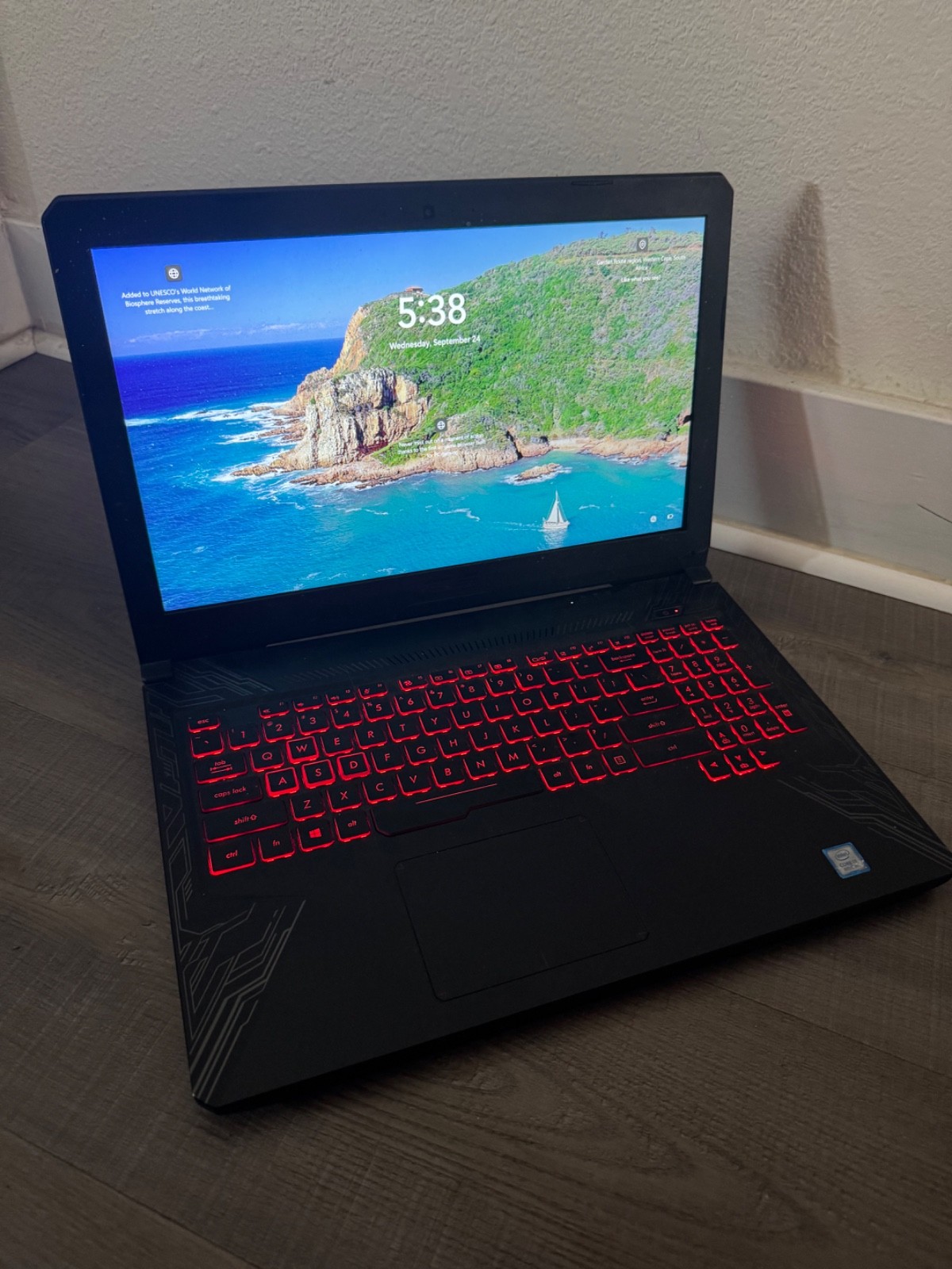 Asus TUF Gaming FX504G i7-8750H 2.20GHz 16GB RAM 256GB SSD 15.6″ Windows 10 Pro