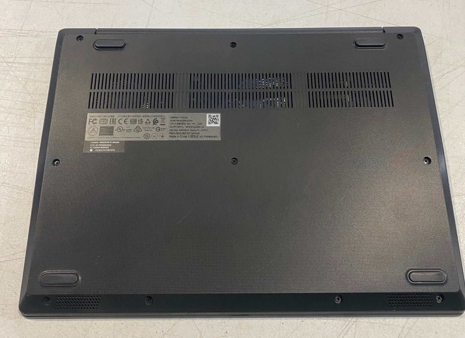 Lenovo IdeaPad 3 14IML05 14″ Laptop 4 GB Intel Pentium CPU 6405U 2,4GHz 119GB