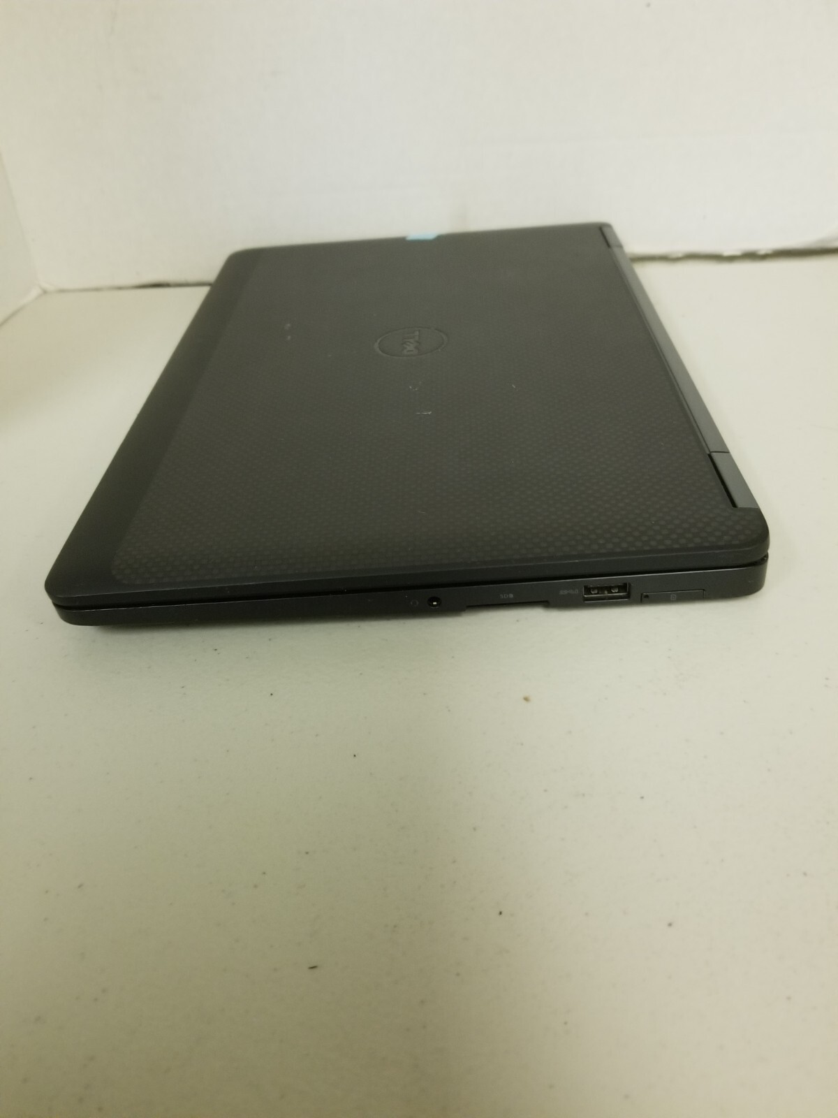 Dell Latitude E7270 Core i7-6600U 2.60GHz 8GB RAM! No HDD/OS! SCREEN ISSUES