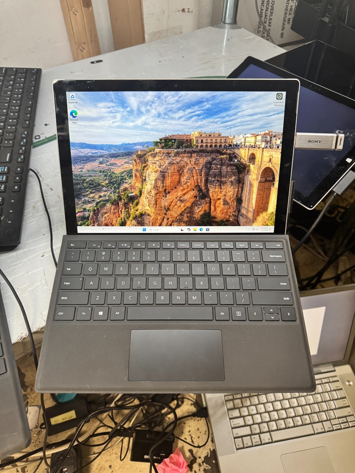 Microsoft Surface Pro m3-7Y30, 4GB RAM, 120GB SSD, Win11 PRO #6646