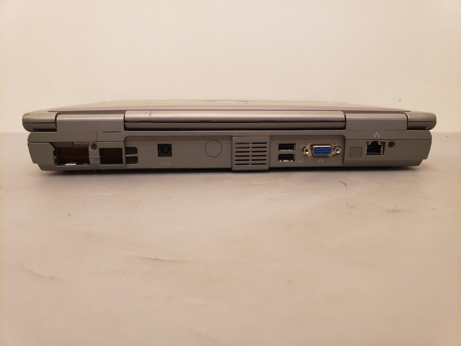 Vintage Dell Inspiron 1150 Intel Pentium 4 512MB 30GB Windows XP Laptop 15″