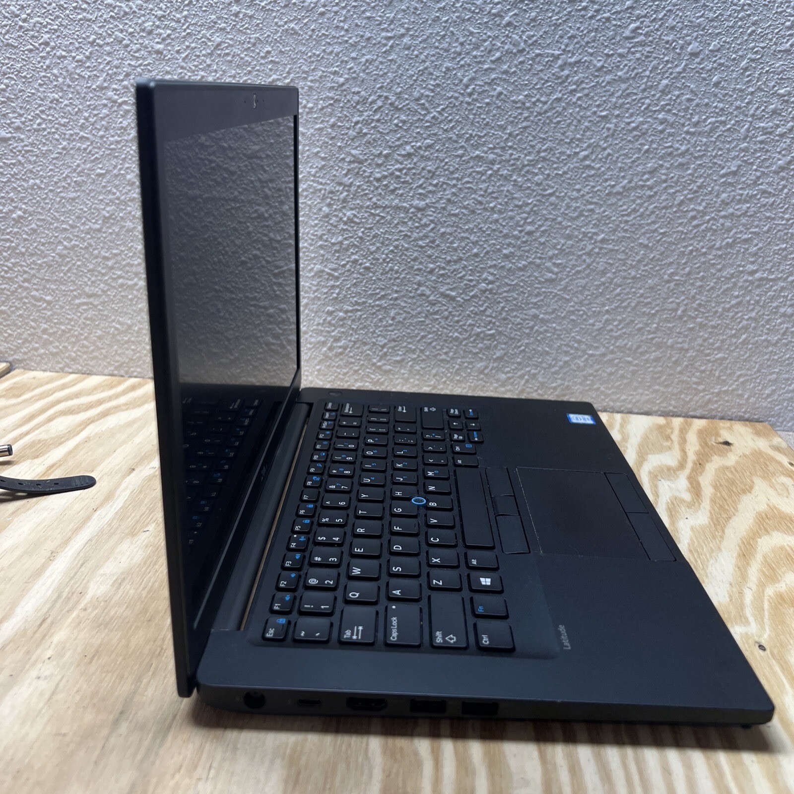 Dell Latitude 14″ 7480 Laptop Core i5-7200U 8GB 256GB SSD Windows 11 Webcam