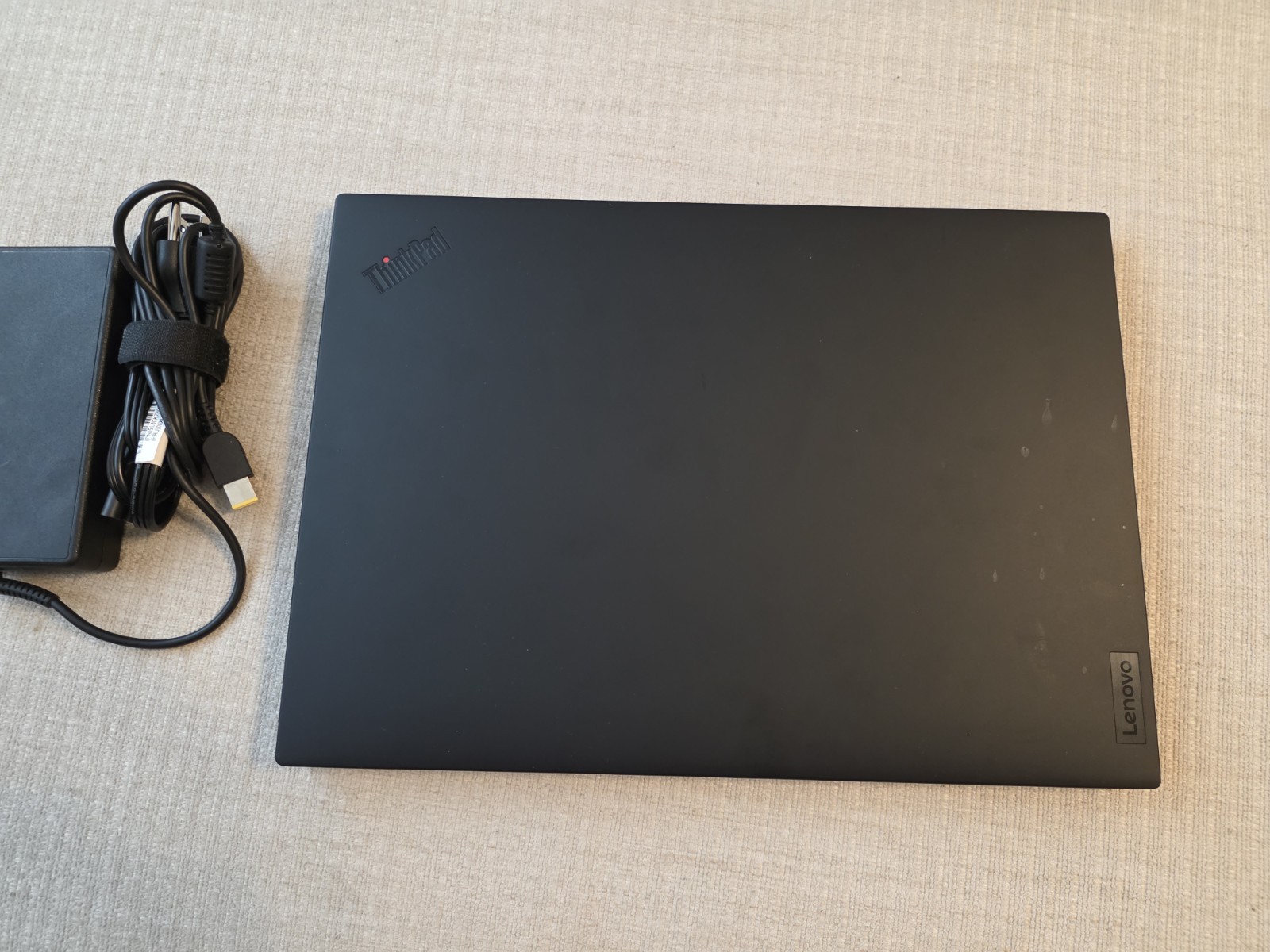 Lenovo ThinkPad P1 Gen 5 16″ Laptop i7-12700H DDR5 16GB 512GB SSD RTX A1000 4GB