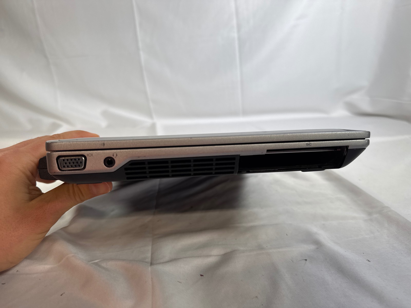 Dell Latitude e6320 Intel Core i7-2620M 8 GB No Drive 13.3″