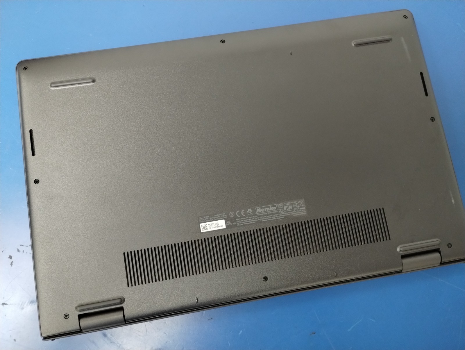DELL 15 DC15255 G8MK9 AMD Ryzen 7 7730U, 2.00 GHz, 16 GB RAM, 512 GB NVMe SSD