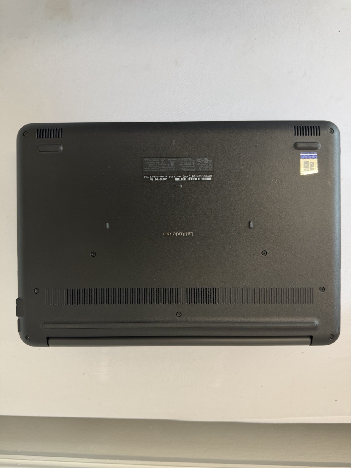 Dell Latitude 3380 Laptop – Intel i3-6006U – RAM 4GB – Read Des