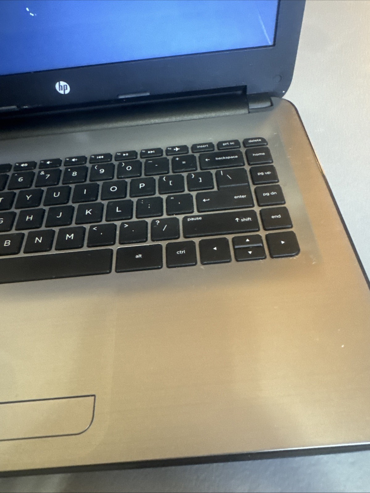 HP 14-an010nr 14″ AMD E2-7110, 32GB eMMC Chromebook w/ Webcam / HDMI NO CHARGER