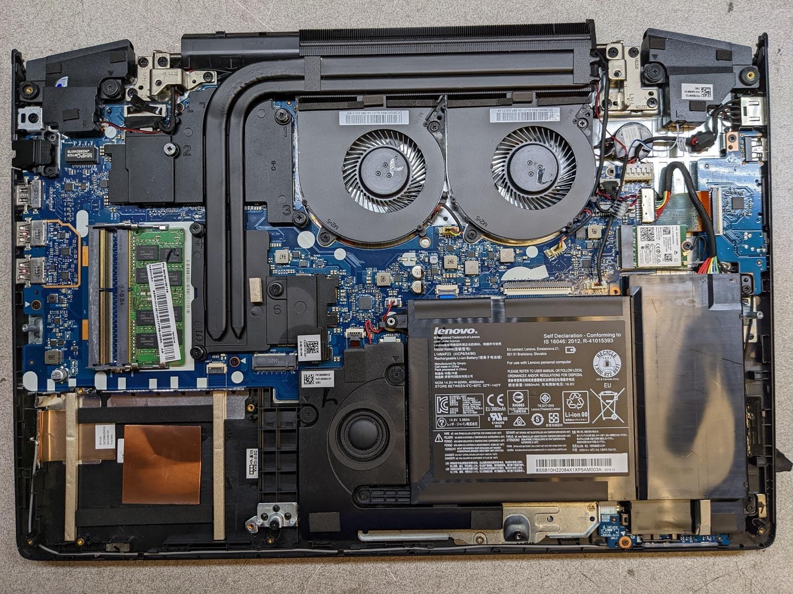 LENOVO Y700-15ISK i7-6700HQ @ 2.60GHz, 8GB RAM, NO HDD/OS