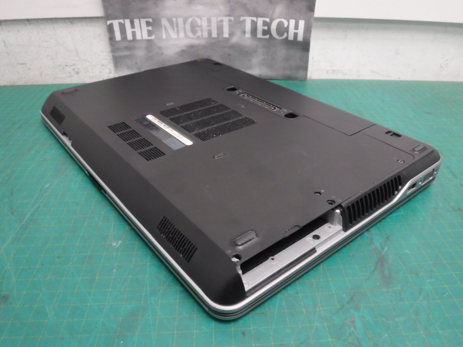 Dell Latitude E6440 14″ | 2.60GHz Dual Core i5-4300M | 8GB DDR3 RAM NO OS NO HHD
