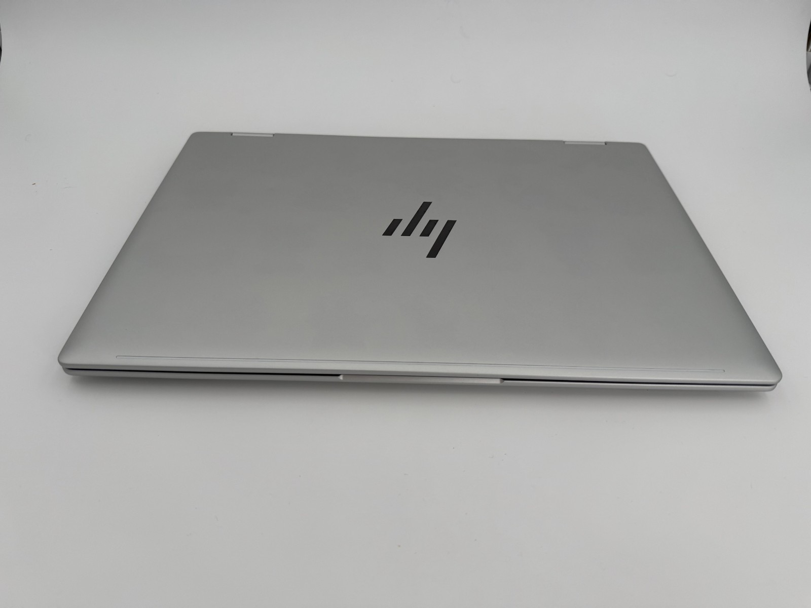 HP Envy x360 2-in-1 Laptop 16-ac0097nr 16″ intel Core Ultra 7, 16GB, 1TB SSD, 2K