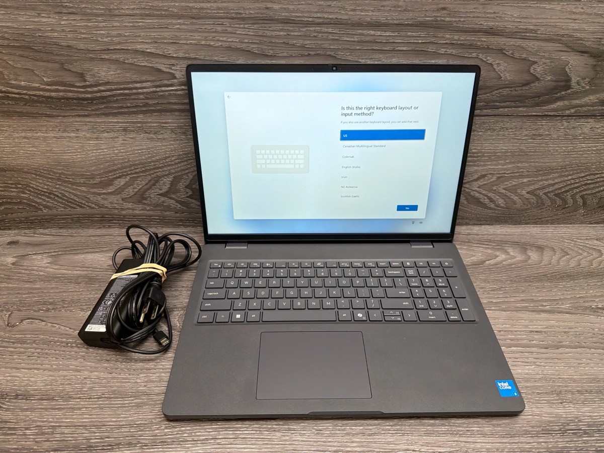 DELL COMPUTER PRO 16 PC16250 (B06013082)