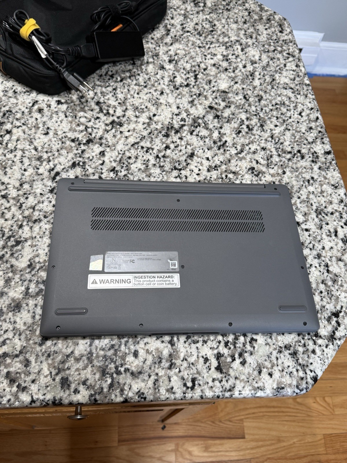 Lenovo IdeaPad Slim 3 15AMN8 15.6″ Ryzen 5 7520U 2.8GHz 8GB RAM 512GB SSD