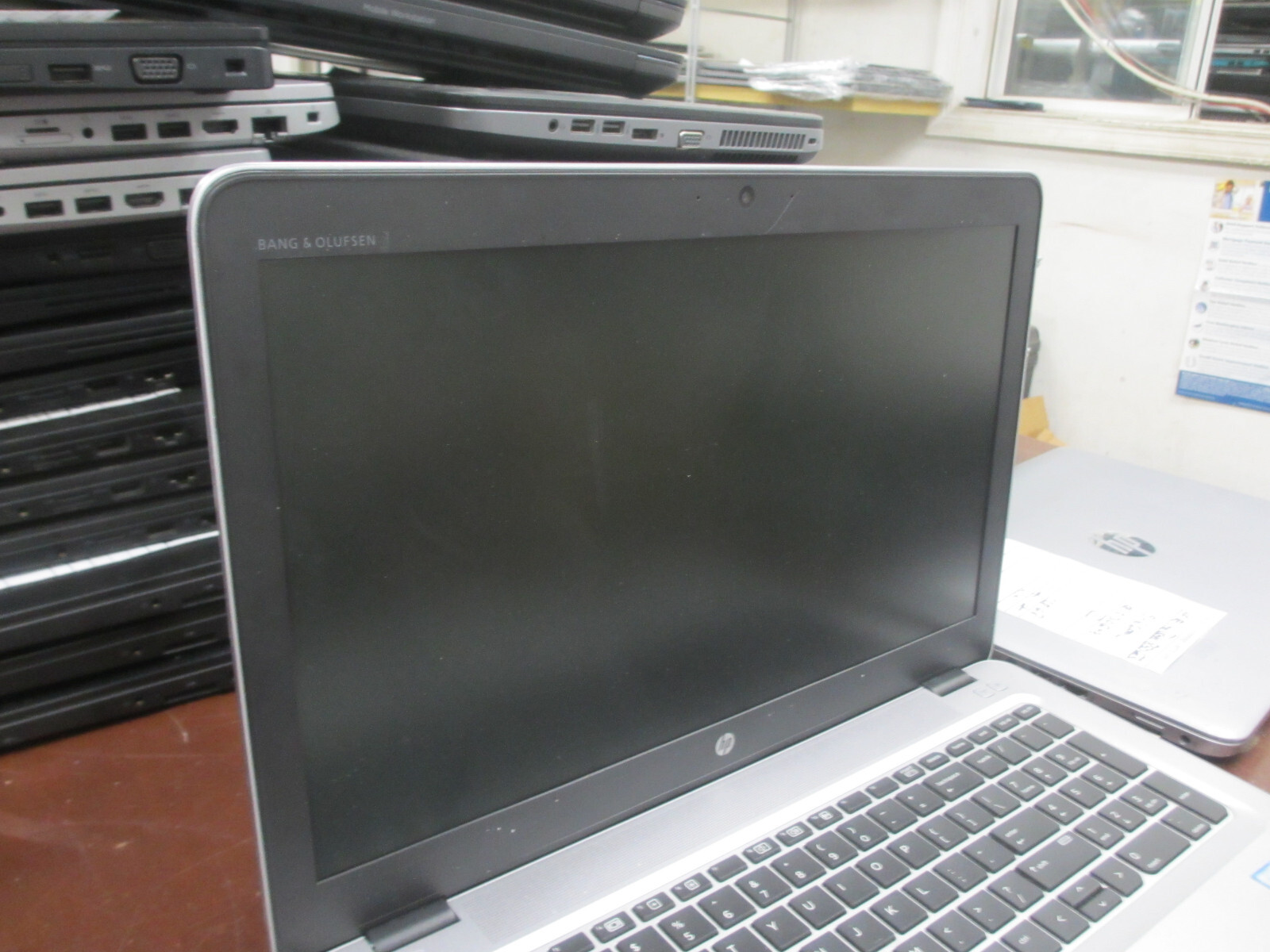 HP EliteBook 850 G3 15″ i5 6200U 2.30GHZ 16GB 256GB M2 SSD Ubuntu Laptop w/ AC
