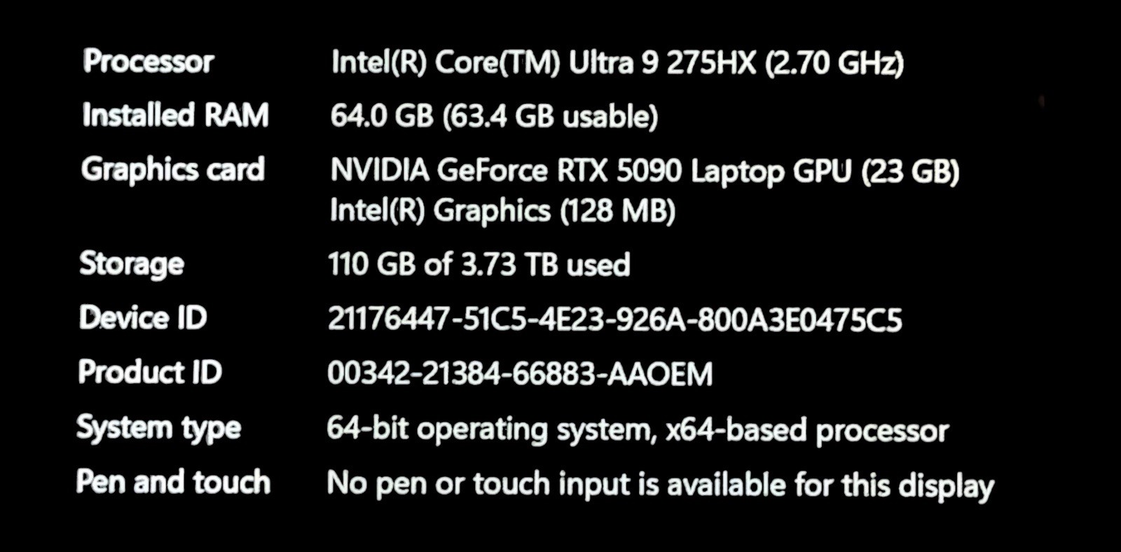 Razer Blade 18 Gaming Laptop – RTX 5090 | Intel Ultra 9 275HX | 64GB RAM | 4TB