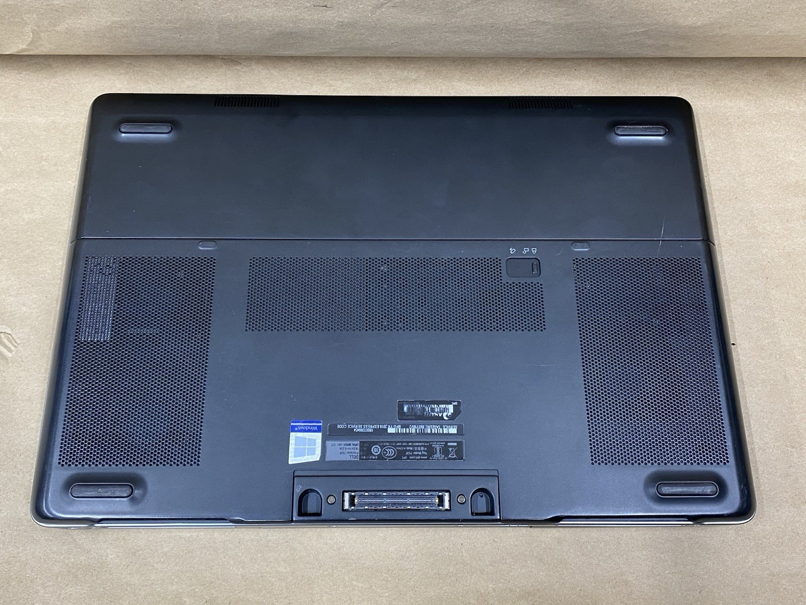 Dell Precision 7520 – FHD – Touch – E3-1545M – 16GB – 128GB – Win10 – READ