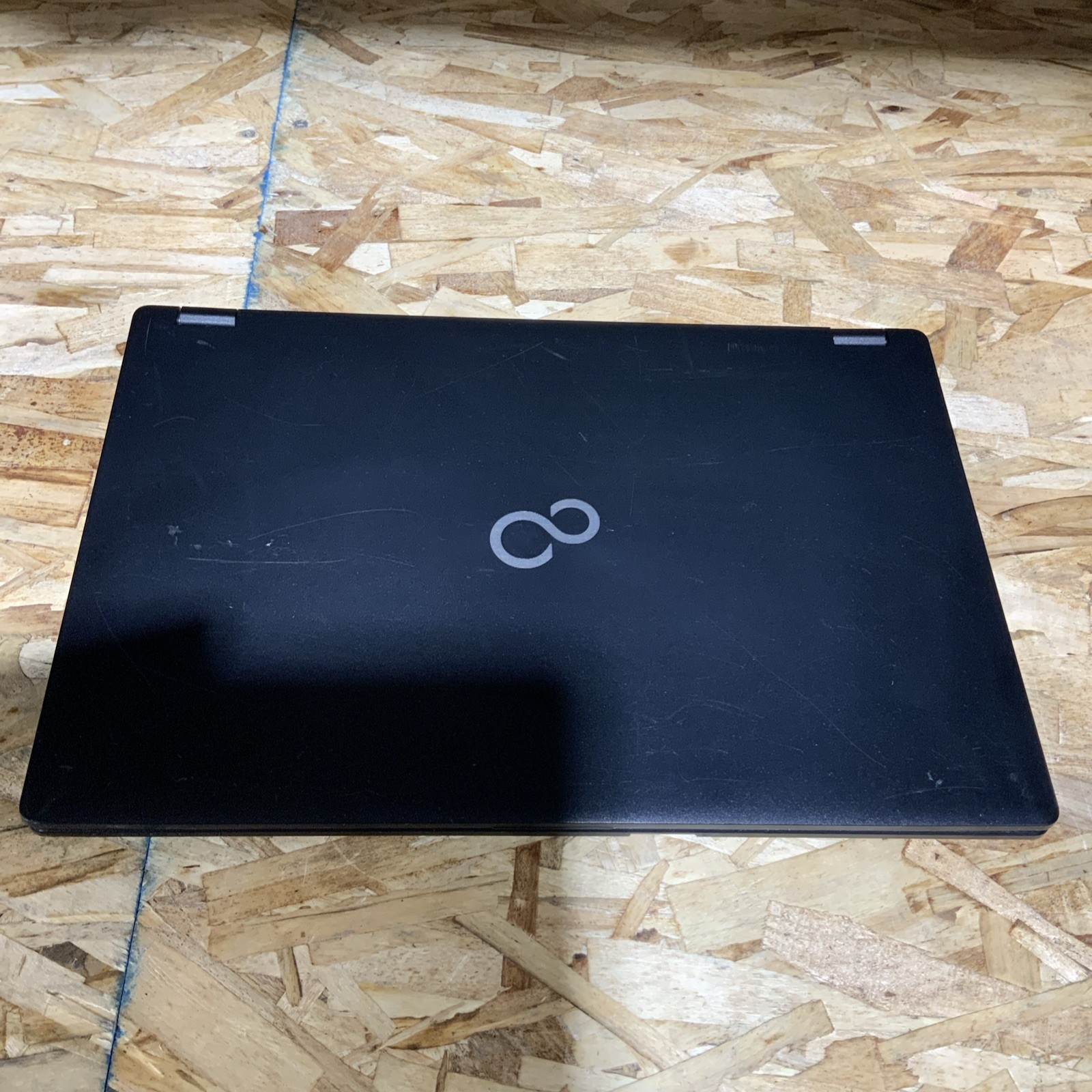 Fujitsu Lifebook E558 I5-8250U 1.60GHZ 256GB SSD 8 GB RAM Win 11 A005