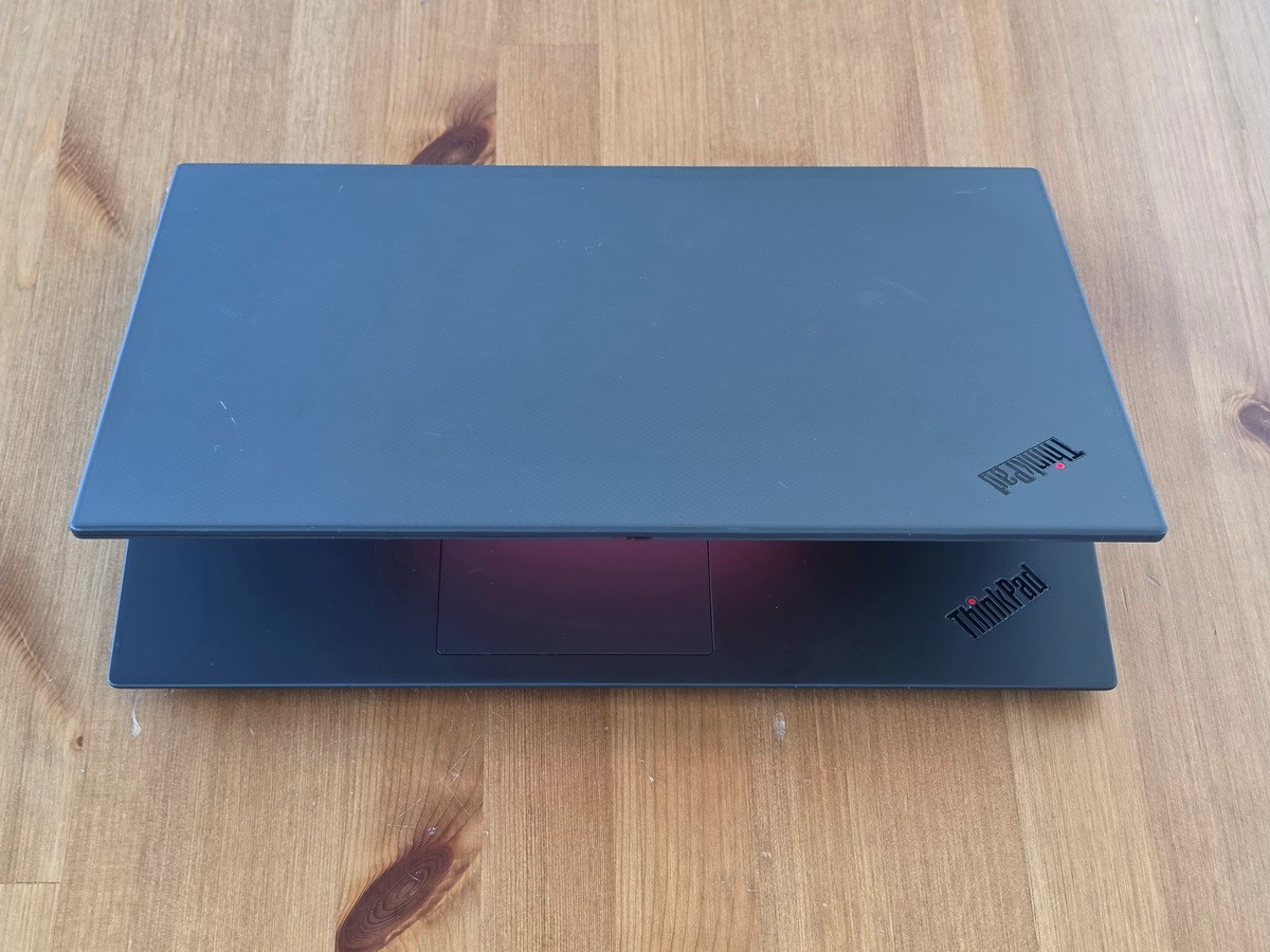 Lenovo ThinkPad P1 Gen 3 i9-10885H 16GB 15″ 4K HDR 3840×2160 OLED NVIDIA T2000
