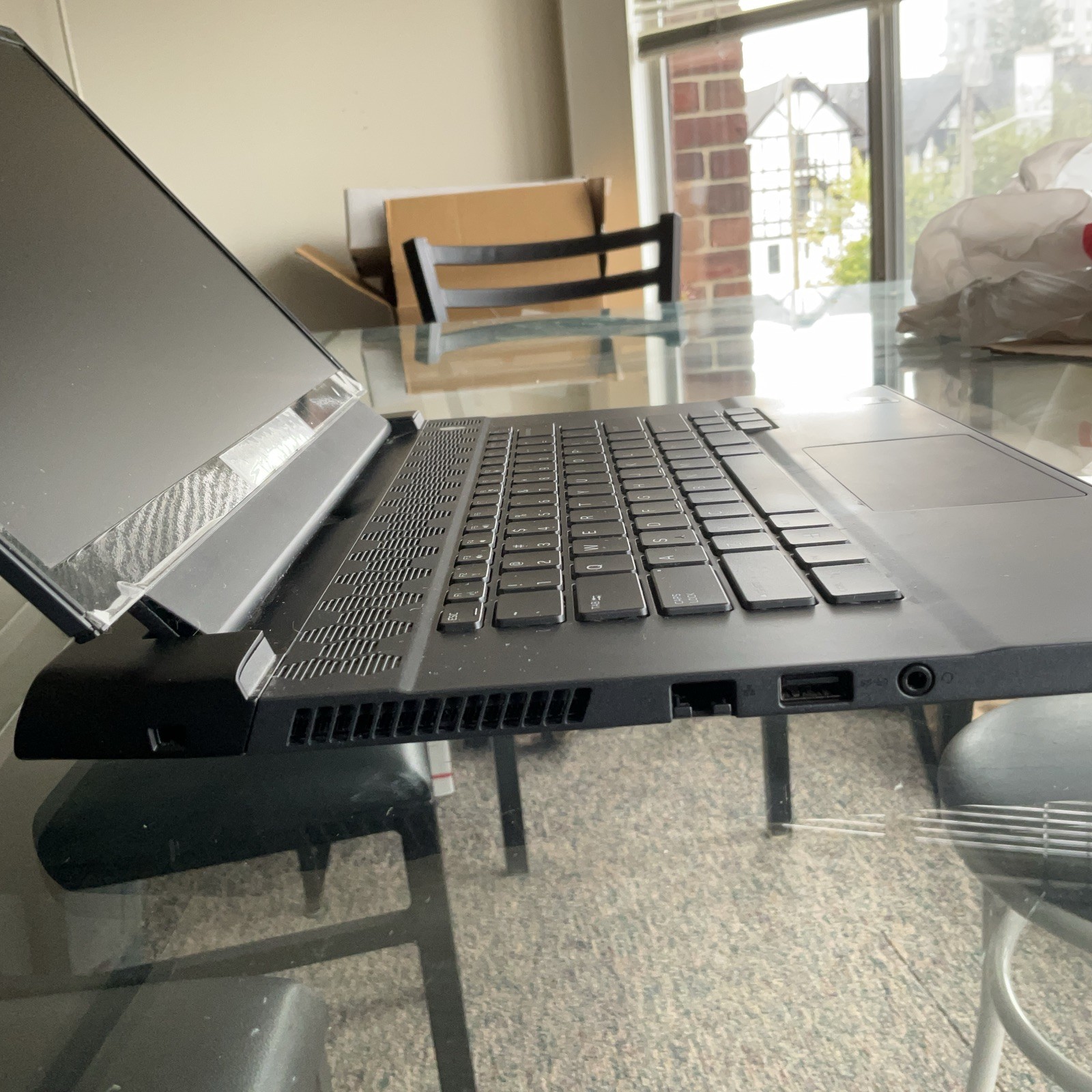 Alienware M15 R6 15.6″ (1TB SSD, Intel Core i7-10870H, RTX 3060, 32 GB RAM)