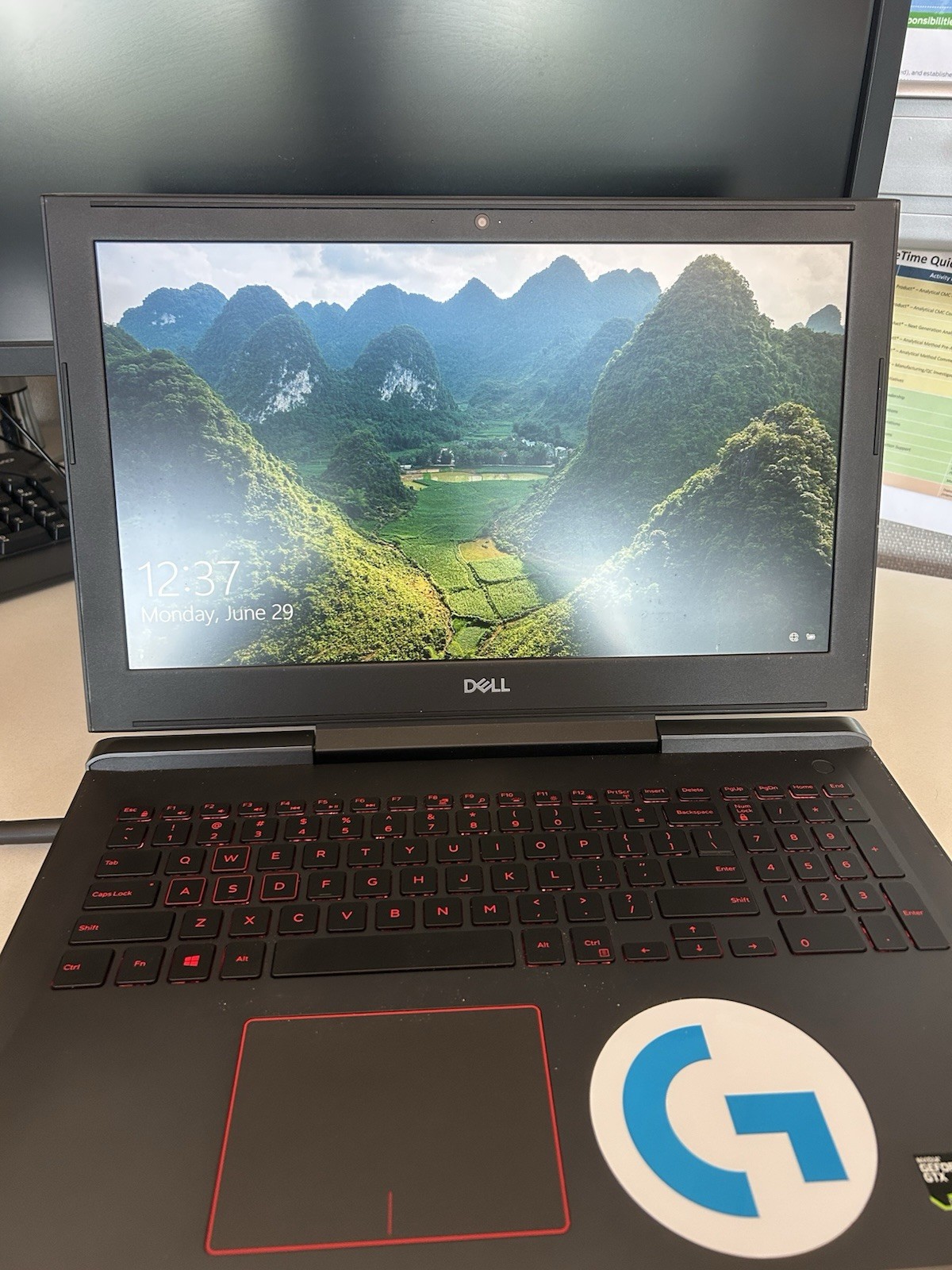 Dell Inspiron 15.6″ Gaming GTX 1060 i7 16GB 1TB HDD+256 SSD Win10