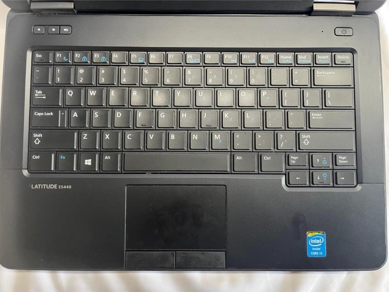 Dell Latitude E5440 Intel(R) Core(TM) i3-4010U CPU 4gb 256gb