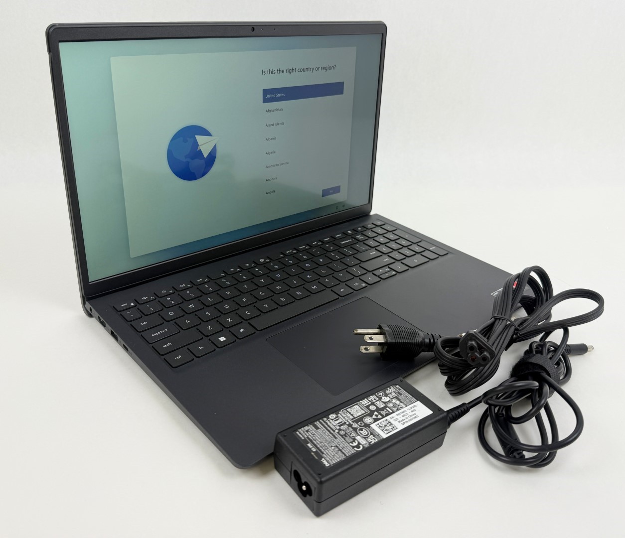 Dell 15 DC15255 15.6″ FHD Touch Ryzen 7 7730U 16GB 512GB SSD W11H -Crked plastic