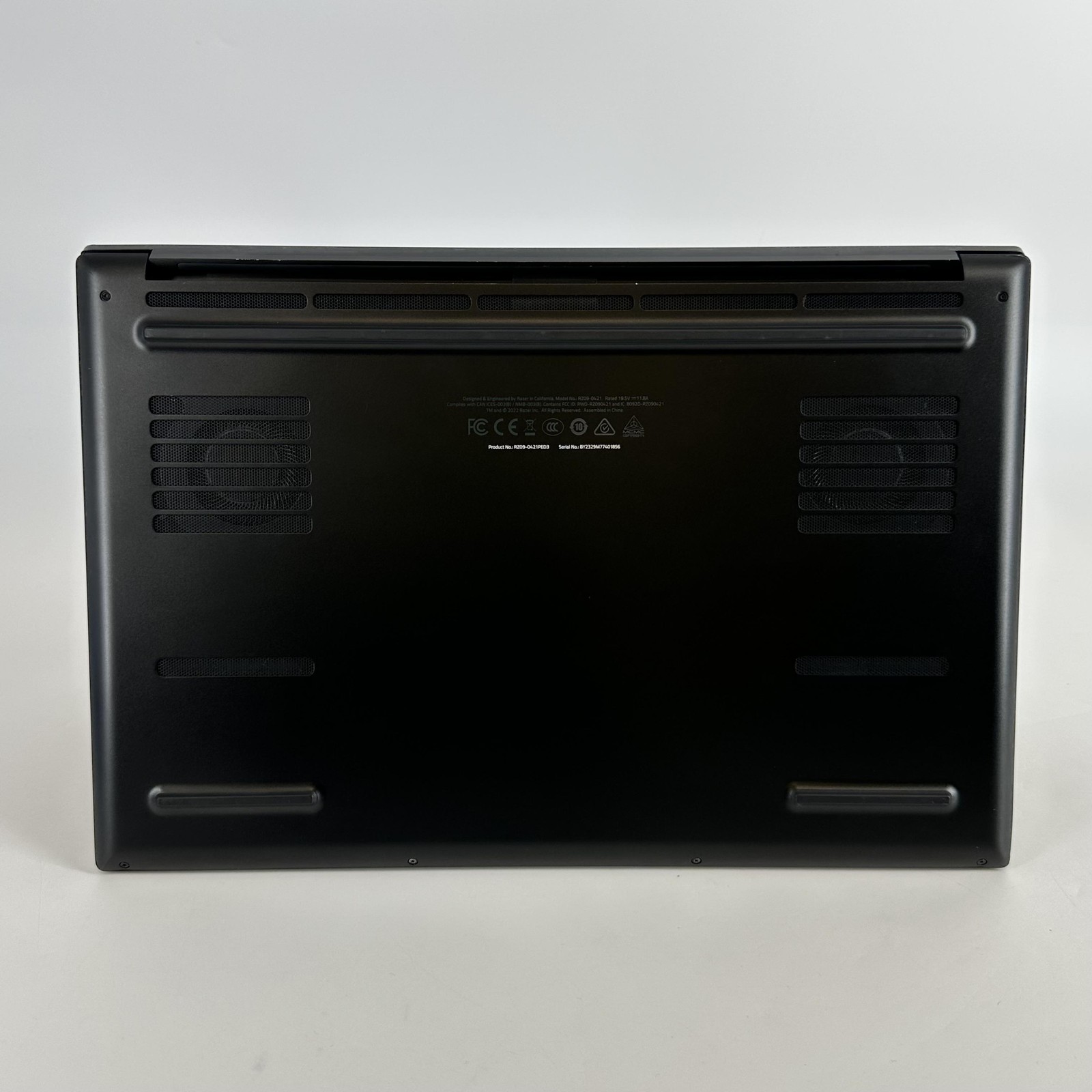 Razer Blade 15 240Hz 2K 2.4 GHz i7-12800H 32GB 1TB SSD RTX 3080 Ti BENT FRAME