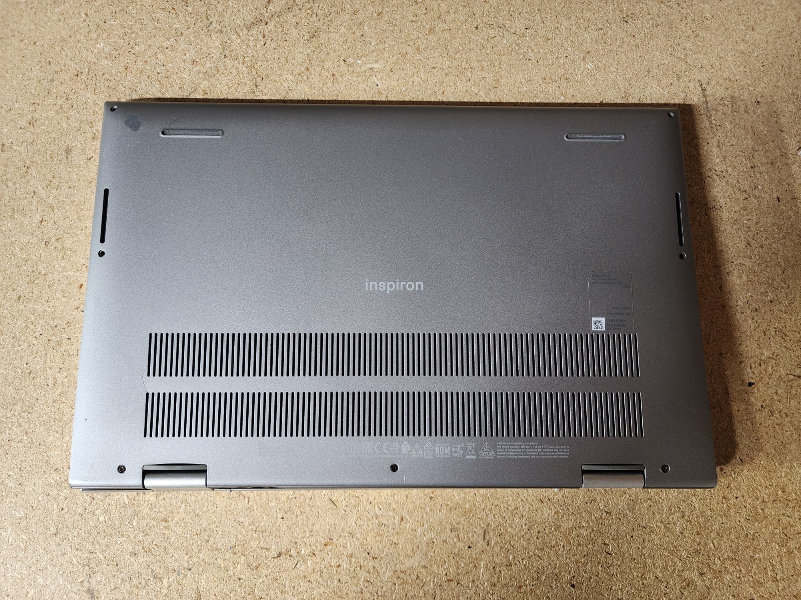 Dell Inspiron 14” 5410 2 in 1 i5-1135G7 2.4GHz 8GB RAM No HDD/OS Damaged