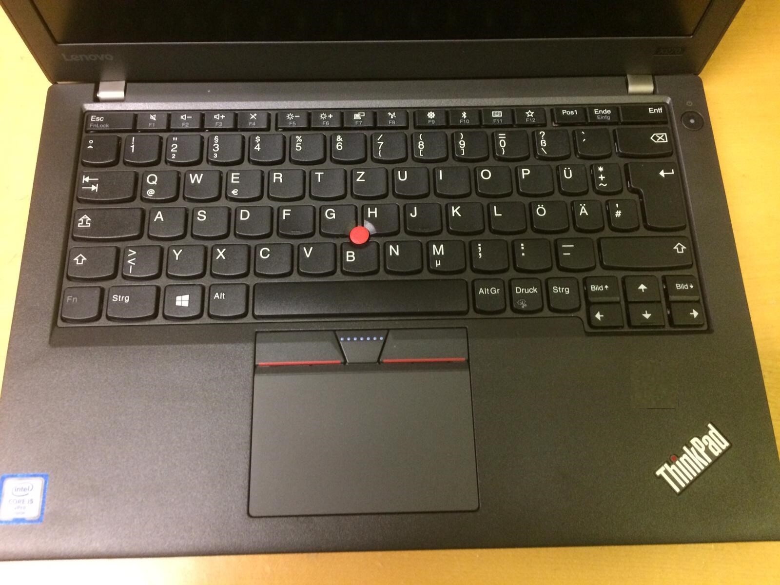 Ultrabook Lenovo ThinkPad x260 i5-6300U-3GHz 8GB 180SSD DE-BACKLIT WEBCAM HDMI