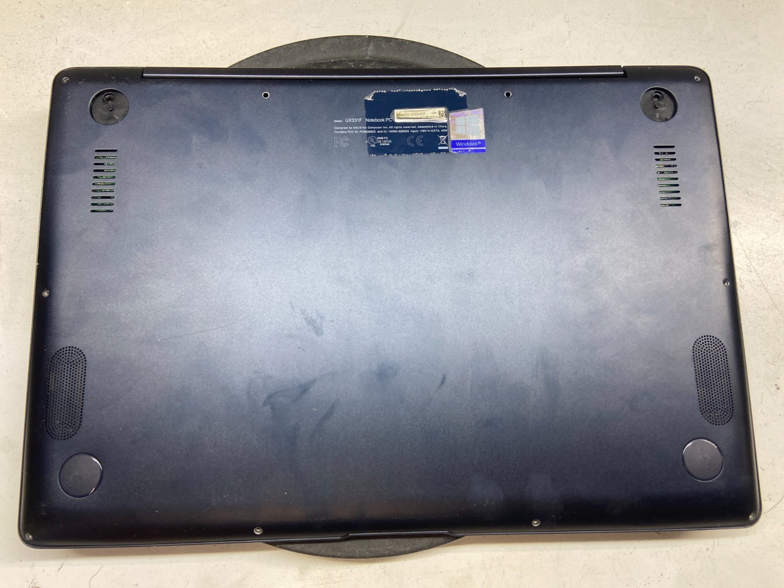 Asus Zenbook UX331F Intel Core i7-8565u 1.8GHz 8GB NO HDD
