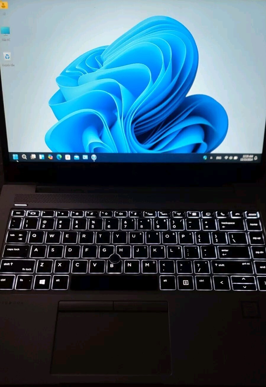 HP EliteBook 840 G5 i7-8650u 1.99GHz, 32GB RAM, 256GB NVMe, Win11 Pro