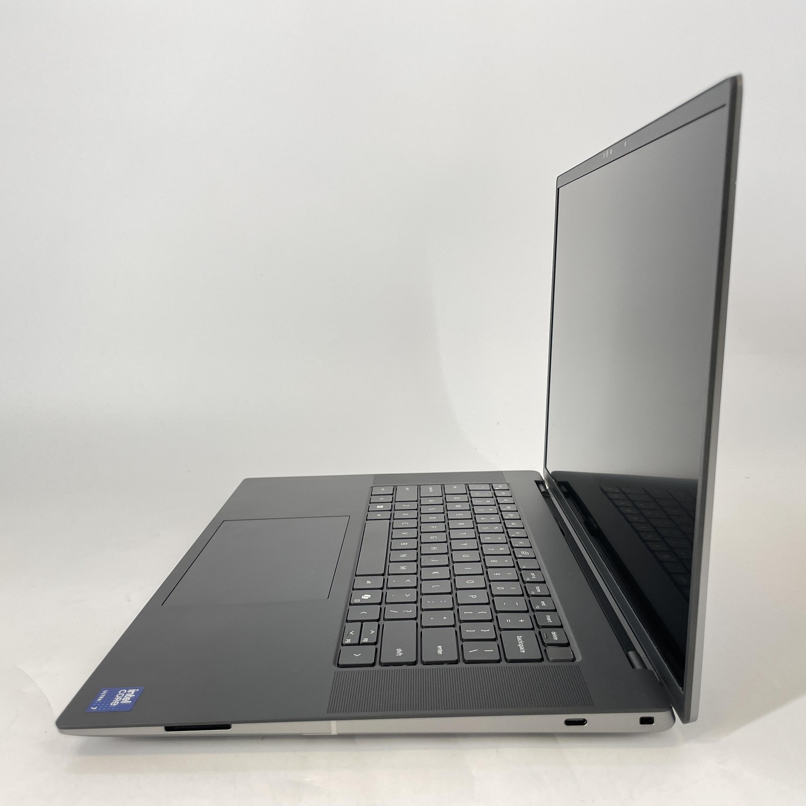 Dell Precision 5690 16 FHD+ 3.8 GHz Ultra 7 165H 64GB 1TB SSD RTX 2000 Ada Good
