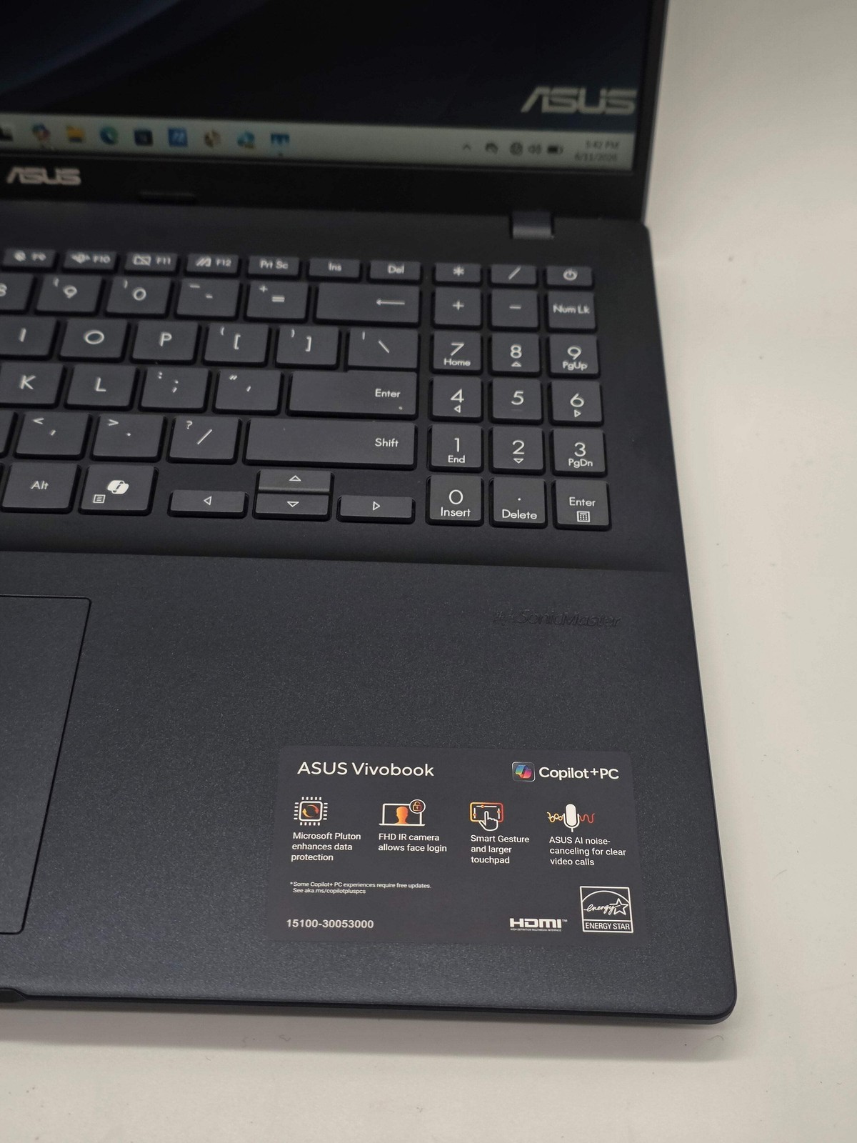 Asus VivoBook 16 Ryzen AI 5 16GB RAM 512GB SSD 15.6″ Laptop Used