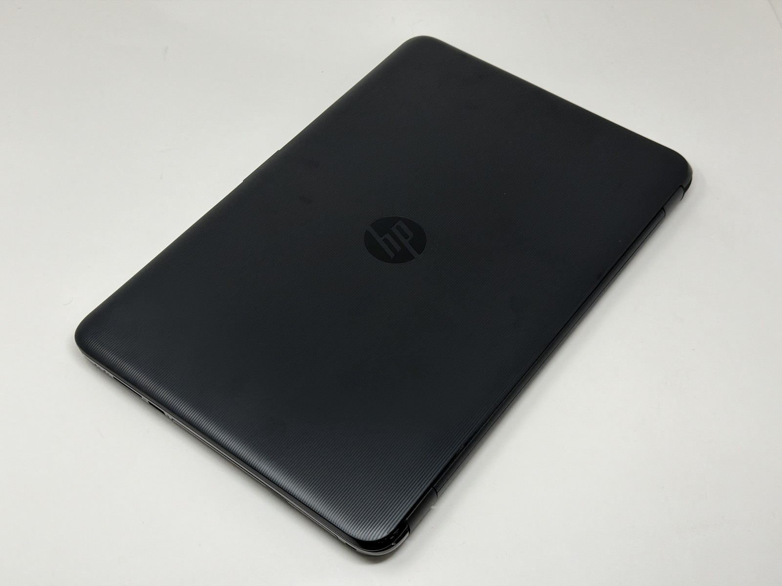 HP Notebook 15-ba015wm AMD E2-7110 1.8GHz 500GB HDD 4GB RAM 15.6in HD Black