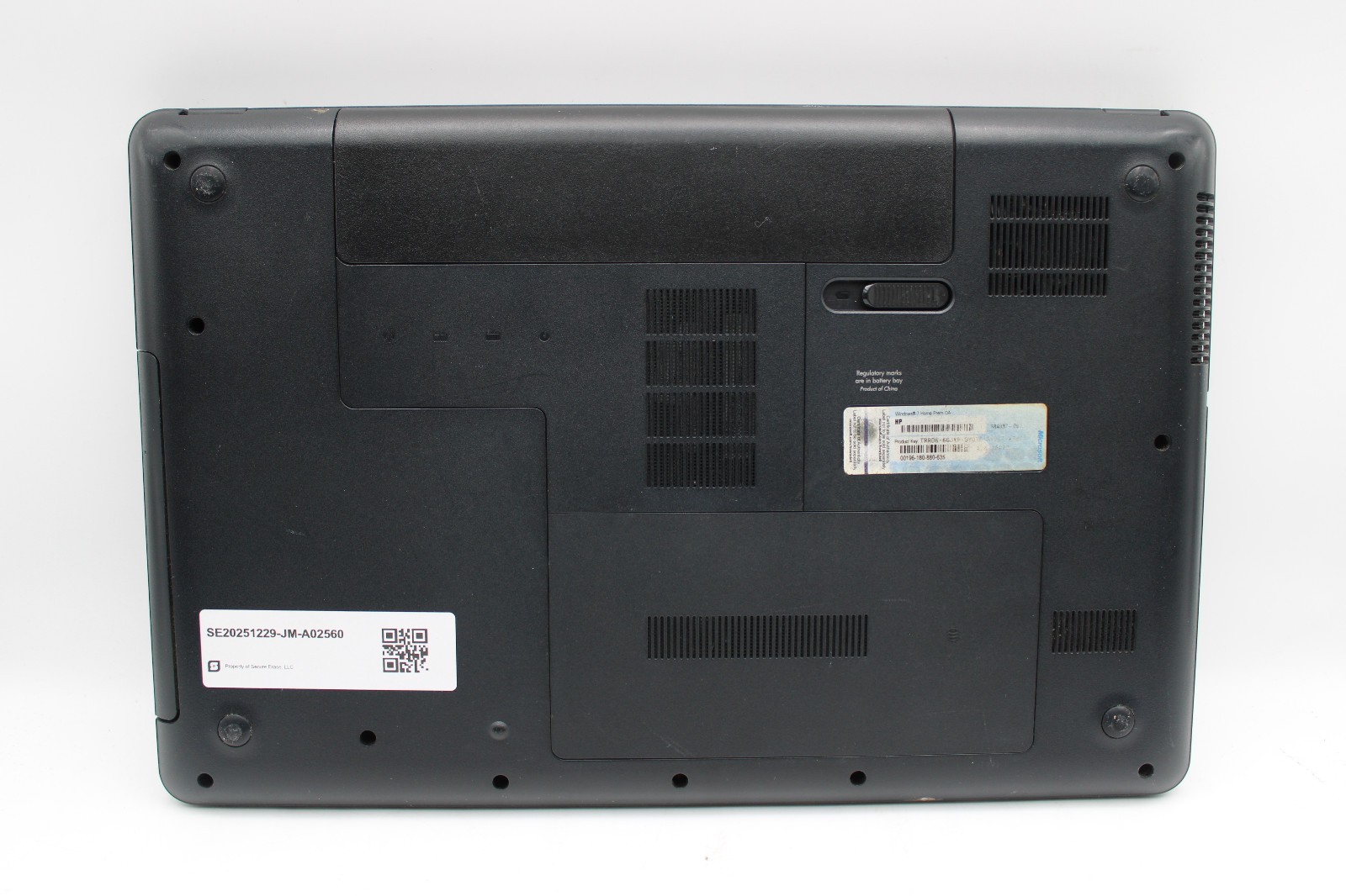 HP 2000-329WM _ AMD E-350 @ 1.6 GHz _ 3GB RAM _ No SSD / OS
