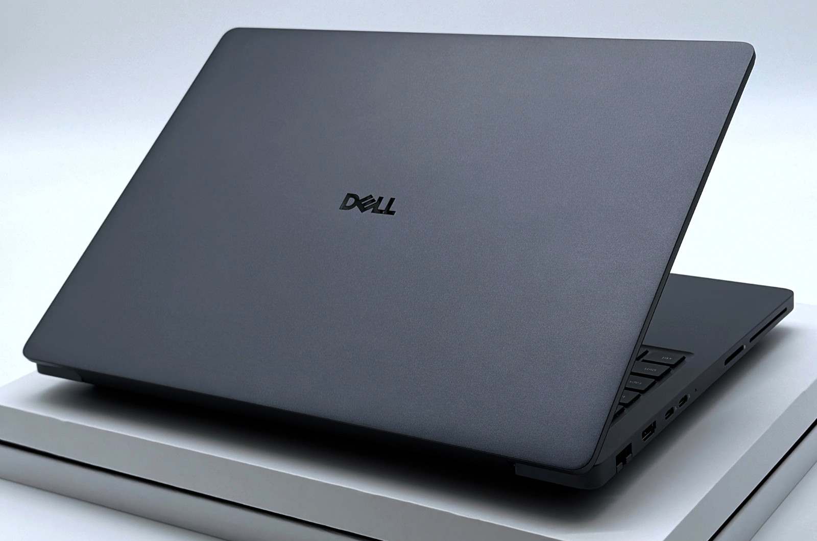 2026 Dell Pro Max 16 PLUS MB16250 *$7K MSRP* 64GB RTX PRO 3000 12GB Blackwell