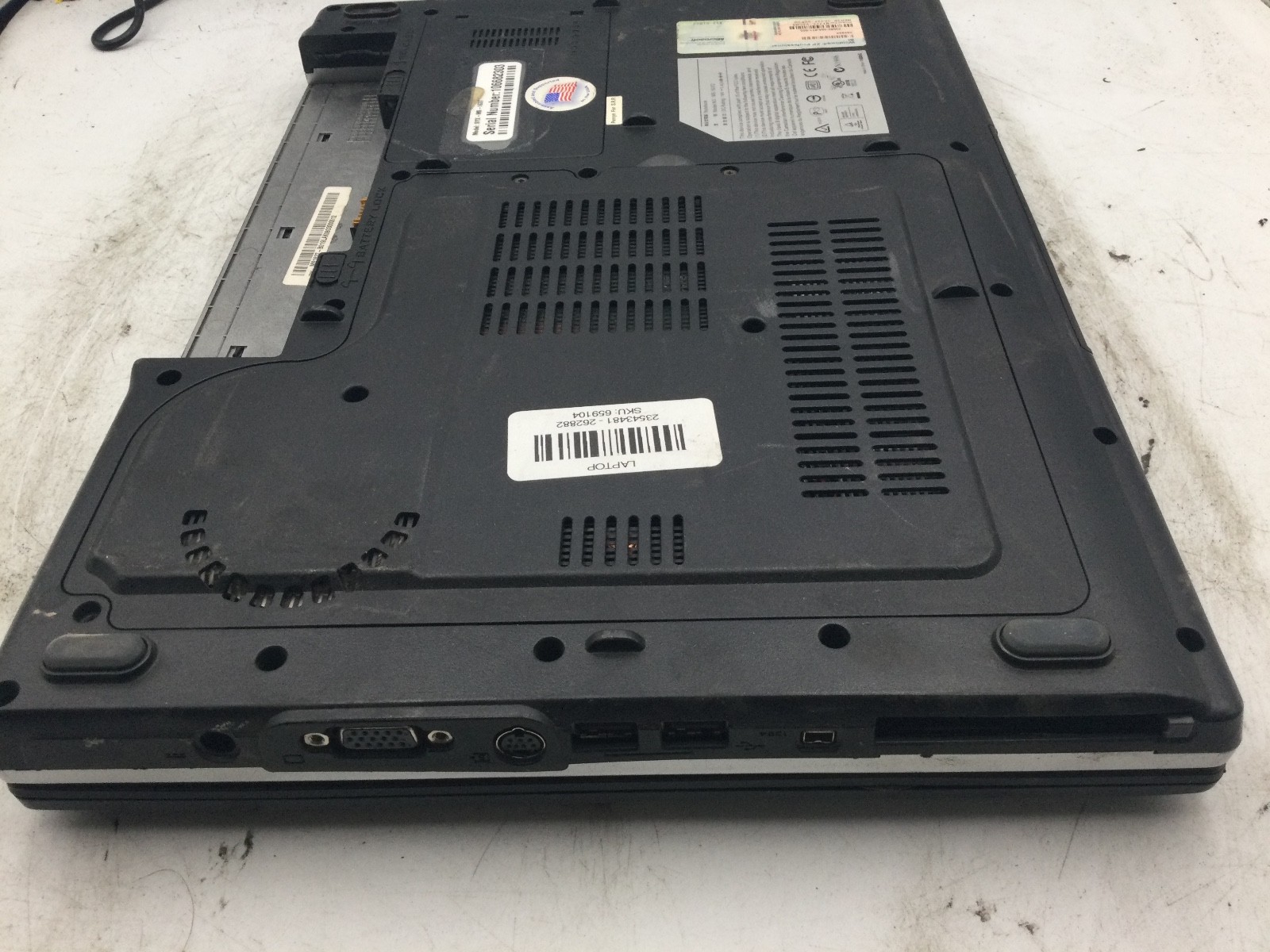SYSTEMAX MS-16372 – FOR PARTS – INTEL CORE 2 DUO – NO RAM – 15″ – READ – BB