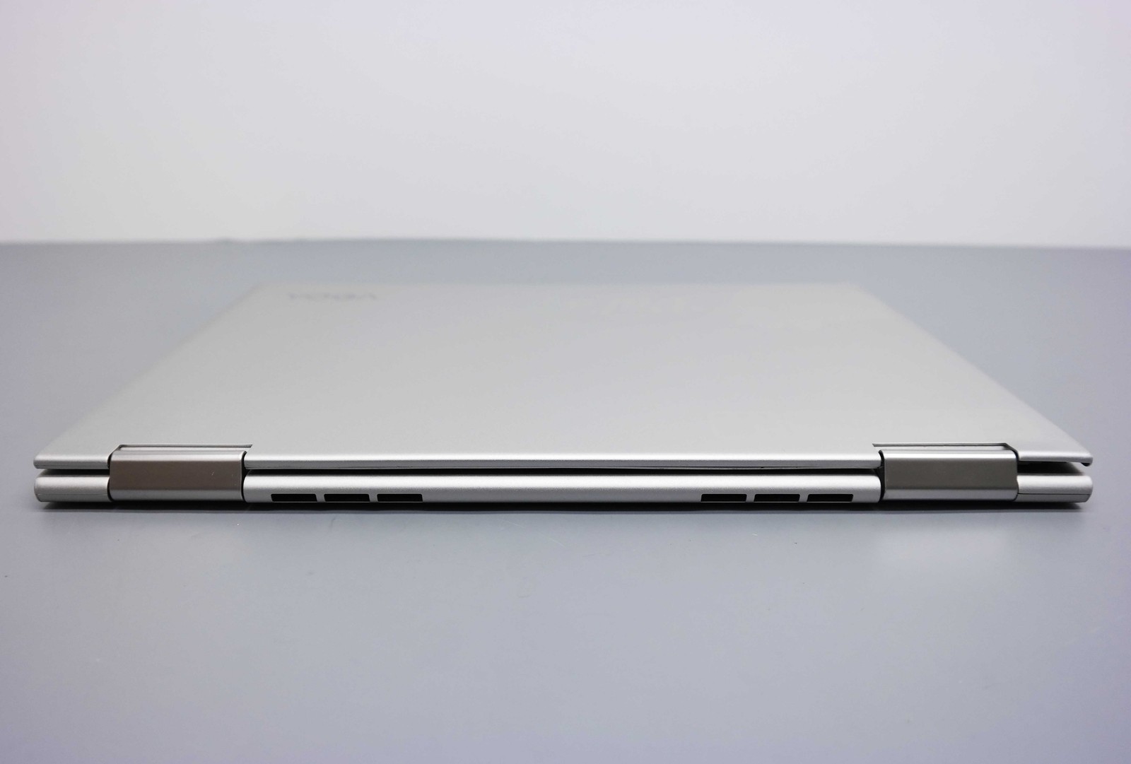 Lenovo Yoga 730-13IKB 13.3″ Core i5-8250U 8GB 256GB SSD READ