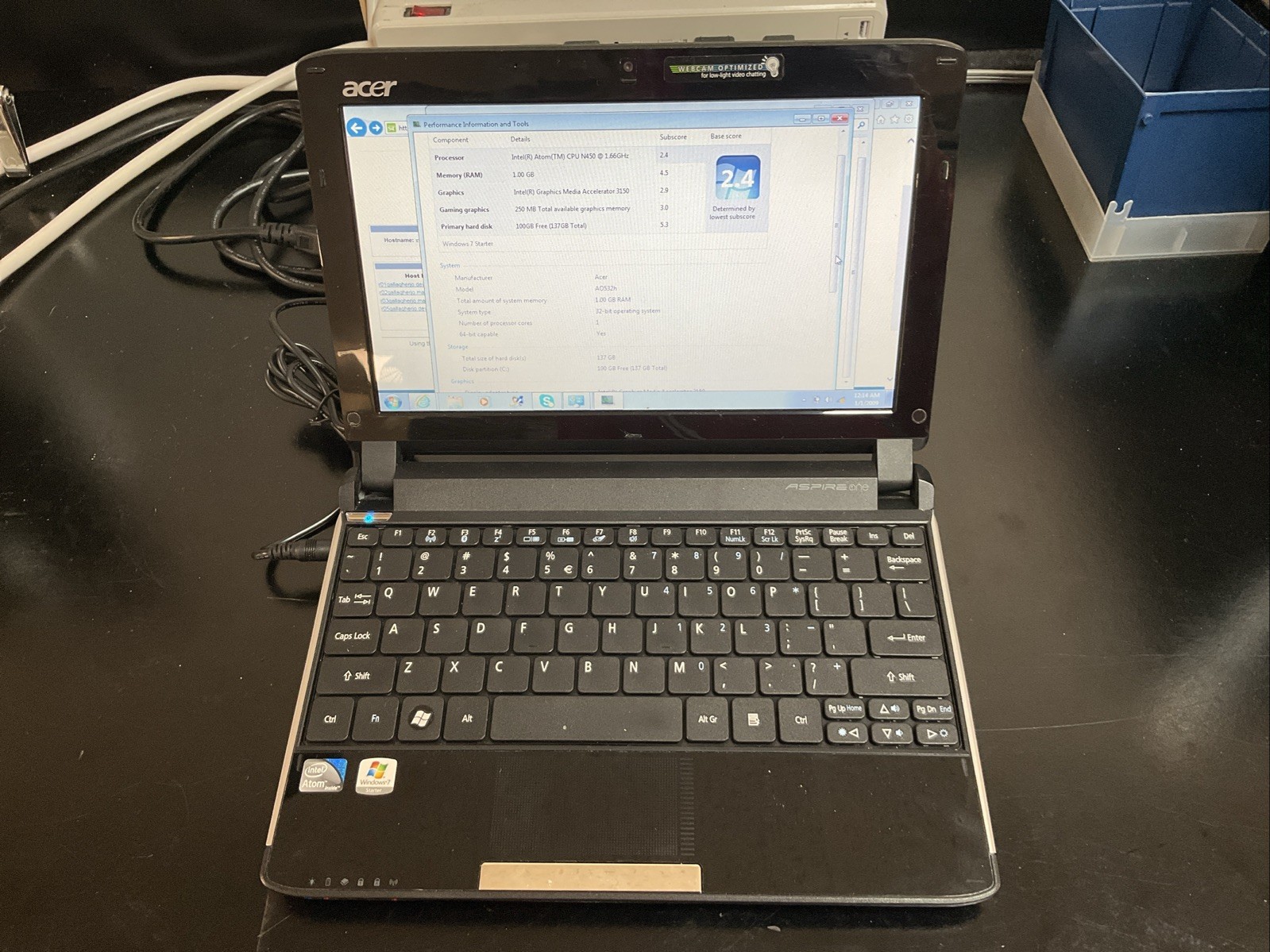 Acer Aspire One A0532h Intel Atom 1.66GHz 1.00 GB 250MB Memory