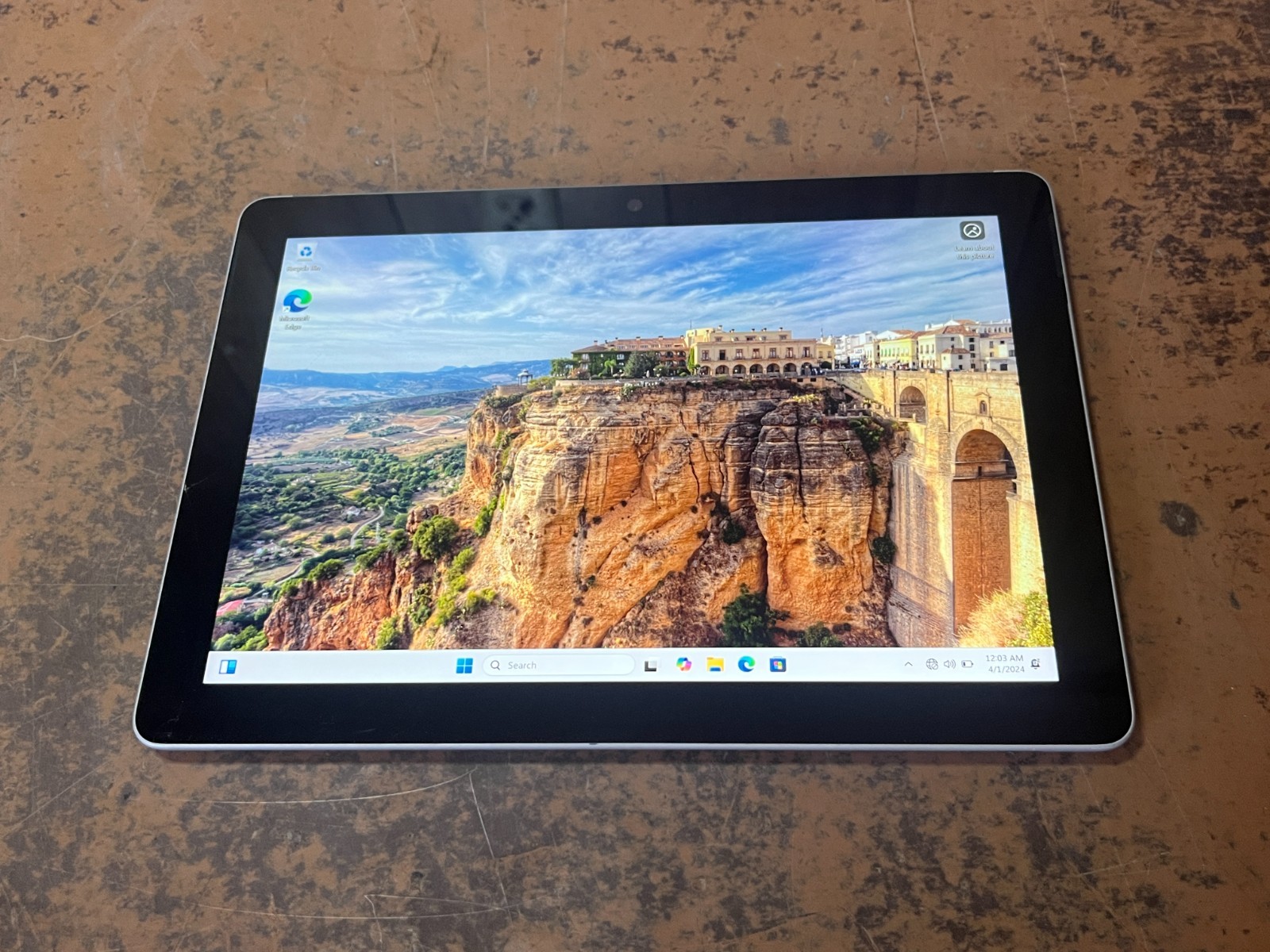 Microsoft Surface Go Pentium CPU 4415Y 1.60GHz 4GB RAM 128GB SSD Windows 11