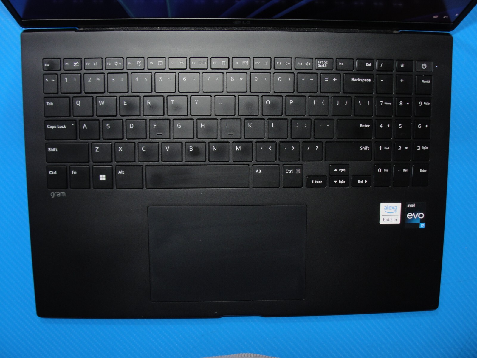 LG Gram 16Z90Q 16”WQXGA Intel Core i7-1260P 2.1GHz 16GB SSD Reset 256GB Charger