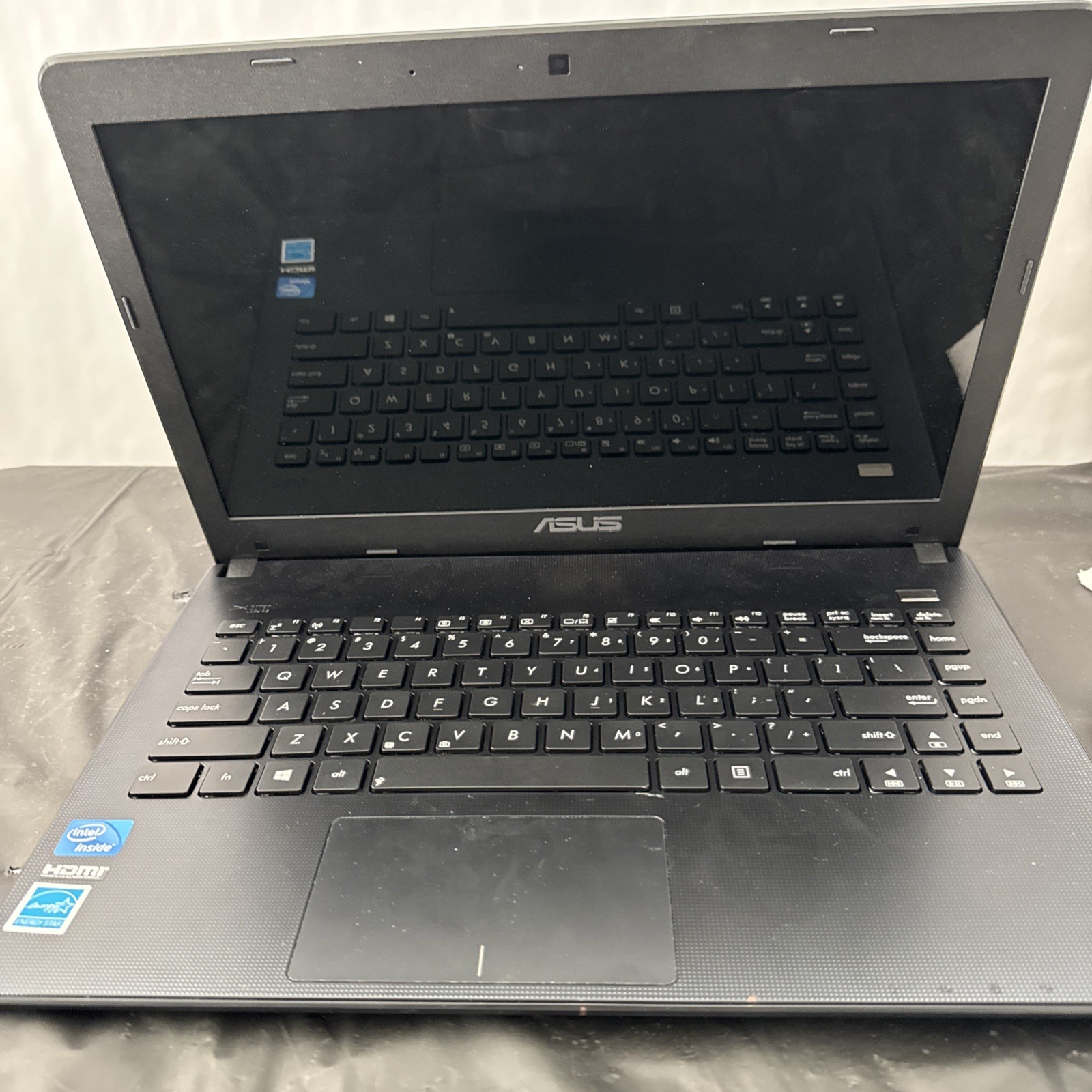 Asus X401A Intel Pentium B970 2.3GHz 4 GB not working parts only.