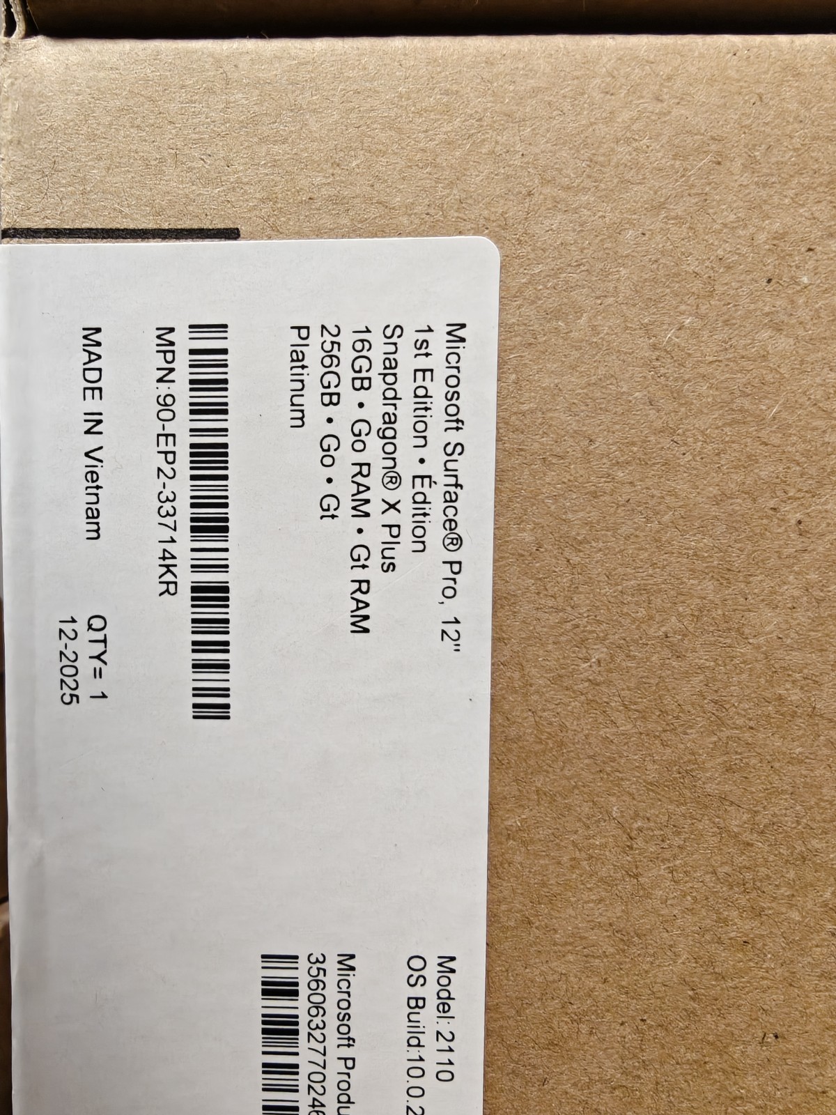 Microsoft Surface Pro Copilot+ PC 12″ Snapdragon X Plus 16GB RAM 256GB UFS